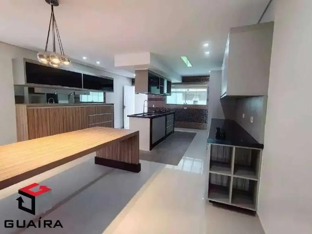Casa / Sobrado para Locação em Santo André/SP Vila Curuçá 3 Quartos