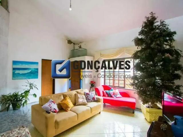 Casa / Sobrado para Locação em Santo André/SP Campestre 6 Quartos