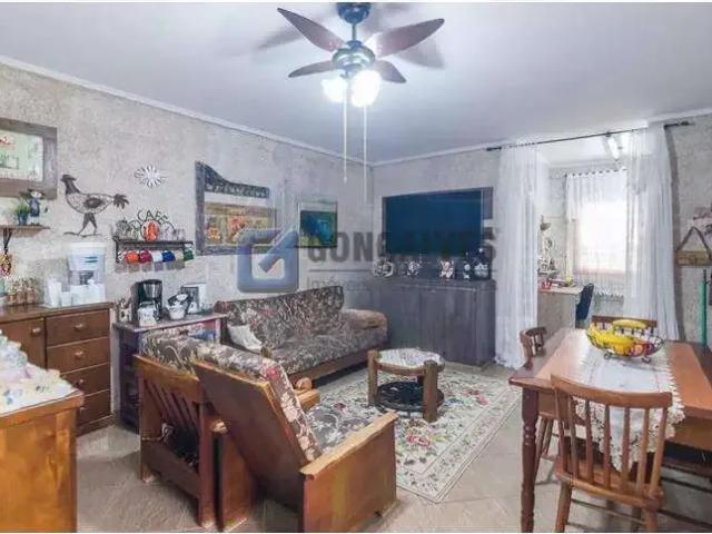 Casa / Sobrado para Locação em Santo André/SP Cidade São Jorge 4 Quartos