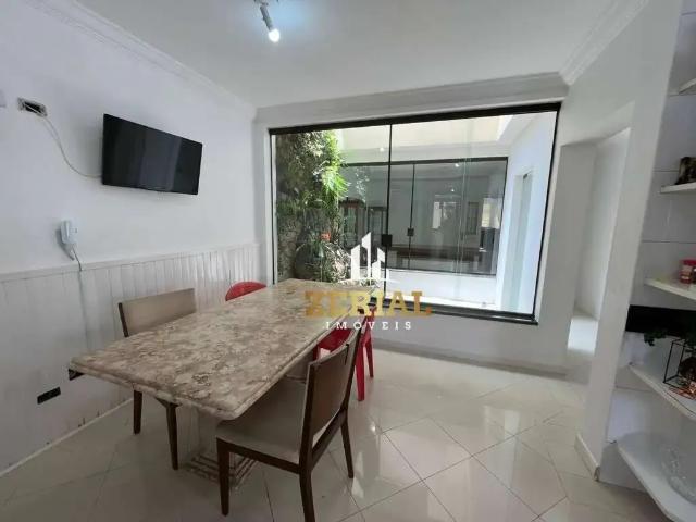 Casa / Sobrado para Locação em Santo André/SP Jardim 4 Quartos