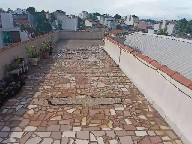Casa / Sobrado para Locação em Santo André/SP Jardim das Maravilhas 4 Quartos