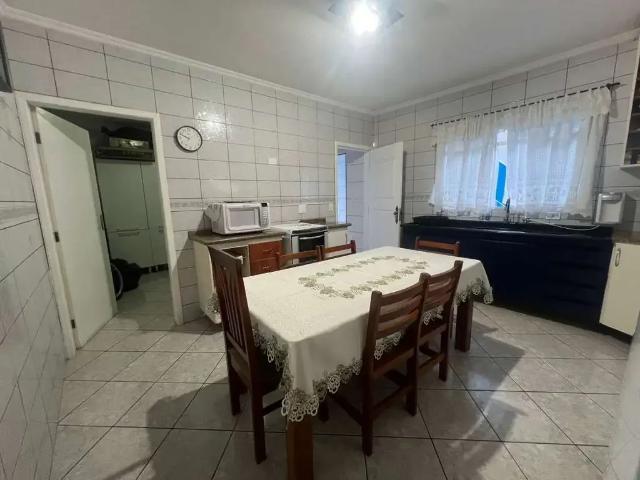 Casa / Sobrado para Locação em Santo André/SP Jardim Marek 6 Quartos