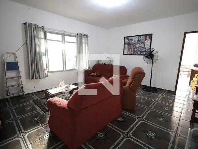 Casa / Sobrado para Locação em Santo André/SP Jardim Stella 3 Quartos