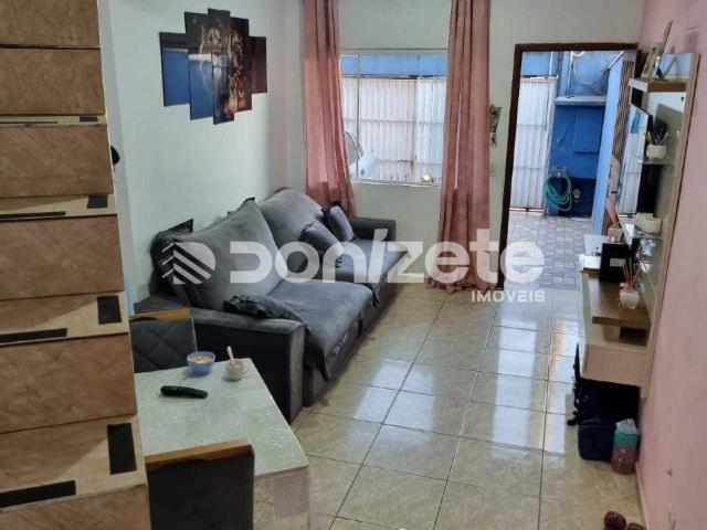 Casa / Sobrado para Locação em Santo André/SP Parque Gerassi 2 Quartos