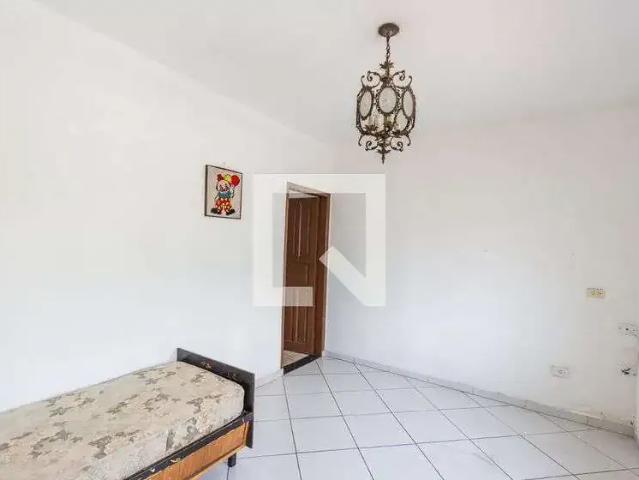 Casa / Sobrado para Locação em Santo André/SP Parque das Nações 2 Quartos