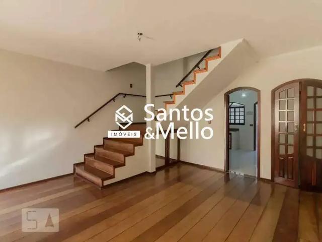 Casa / Sobrado para Locação em Santo André/SP Parque Jaçatuba 3 Quartos