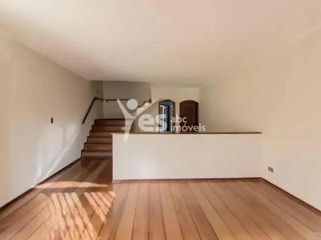 Casa / Sobrado para Locação em Santo André/SP Parque Jaçatuba 3 Quartos