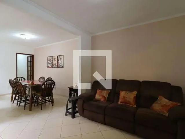 Casa / Sobrado para Locação em Santo André/SP Parque Jaçatuba 3 Quartos