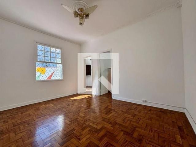Casa / Sobrado para Locação em Santos/SP Aparecida 3 Quartos