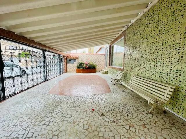 Casa / Sobrado para Locação em Santos/SP Aparecida