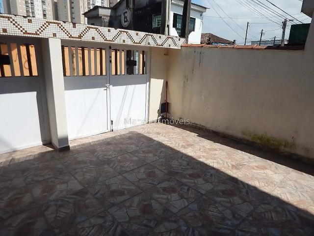 Casa / Sobrado para Locação em Santos/SP Areia Branca 2 Quartos