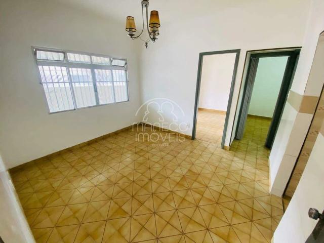 Casa / Sobrado para Locação em Santos/SP Areia Branca 2 Quartos