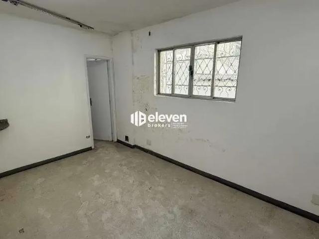 Casa / Sobrado para Locação em Santos/SP Gonzaga