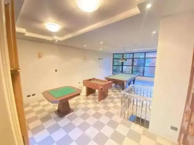 Casa / Sobrado para Locação em Santos/SP Gonzaga 6 Quartos