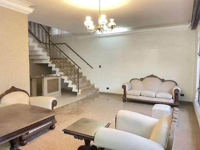 Casa / Sobrado para Locação em Santos/SP Gonzaga 6 Quartos