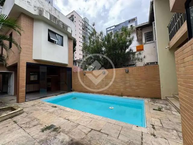 Casa / Sobrado para Locação em Santos/SP Gonzaga 6 Quartos