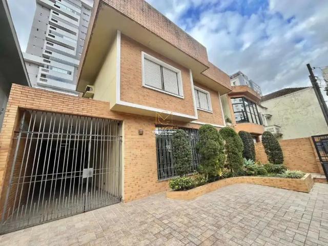 Casa / Sobrado para Locação em Santos/SP Gonzaga 6 Quartos