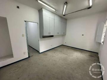 Casa / Sobrado para Locação em Santos/SP Gonzaga 8 Quartos