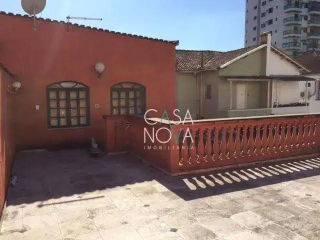 Casa / Sobrado para Locação em Santos/SP Gonzaga 8 Quartos