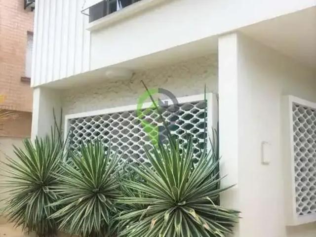 Casa / Sobrado para Locação em Santos/SP Gonzaga 3 Quartos