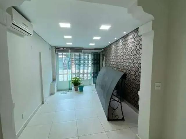 Casa / Sobrado para Locação em Santos/SP Gonzaga 3 Quartos