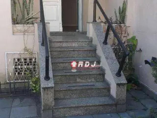 Casa / Sobrado para Locação em Santos/SP Gonzaga 3 Quartos