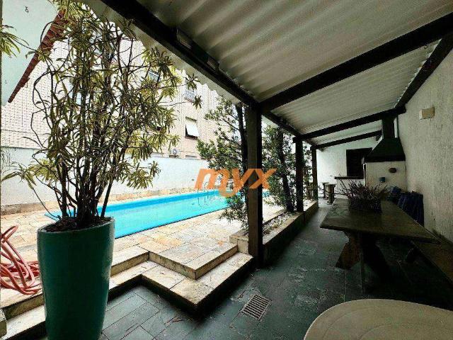 Casa / Sobrado para Locação em Santos/SP Gonzaga 3 Quartos