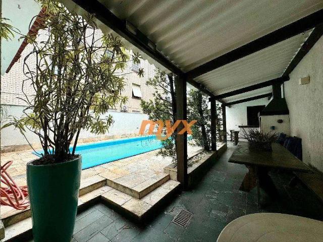 Casa / Sobrado para Locação em Santos/SP Gonzaga 3 Quartos