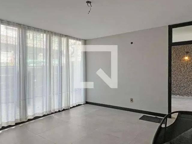 Casa / Sobrado para Locação em Santos/SP Gonzaga 3 Quartos