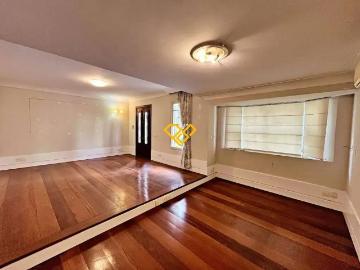 Casa / Sobrado para Locação em Santos/SP Gonzaga 3 Quartos
