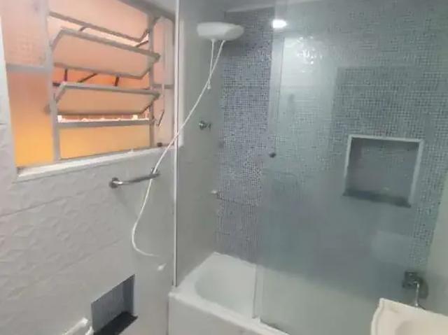 Casa / Sobrado para Locação em Santos/SP Embaré 2 Quartos