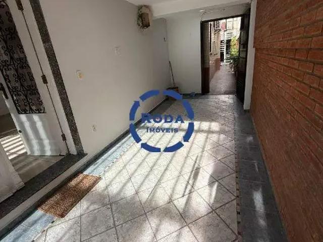 Casa / Sobrado para Locação em Santos/SP Embaré 3 Quartos