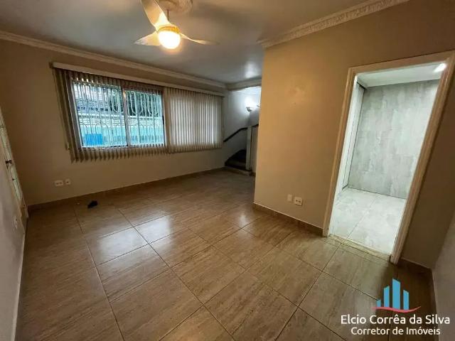 Casa / Sobrado para Locação em Santos/SP Embaré 3 Quartos