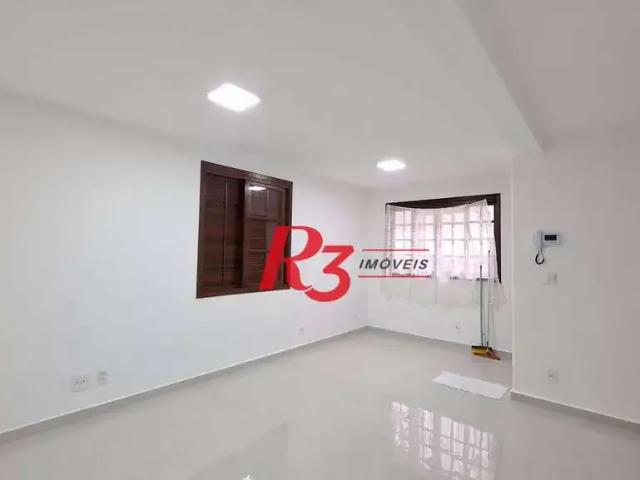 Casa / Sobrado para Locação em Santos/SP Embaré 3 Quartos