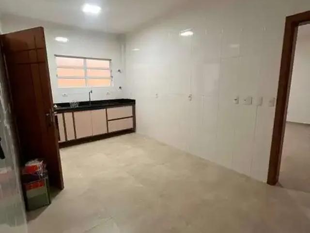 Casa / Sobrado para Locação em Santos/SP Embaré 3 Quartos