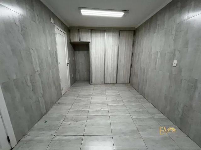 Casa / Sobrado para Locação em Santos/SP Embaré 3 Quartos