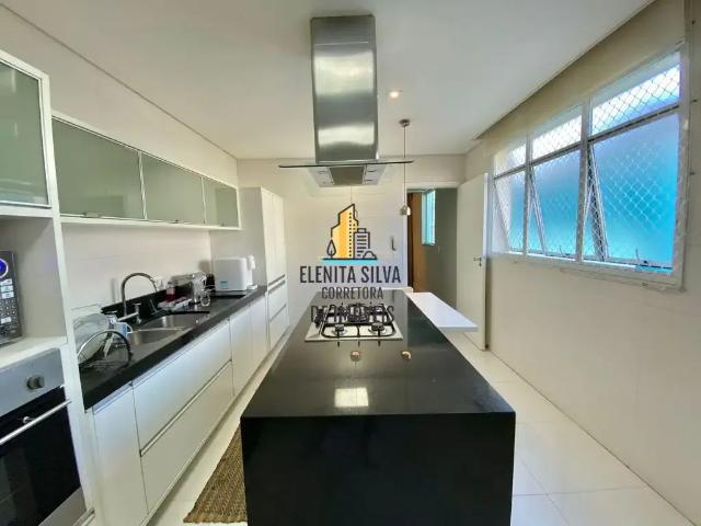 Casa / Sobrado para Locação em Santos/SP Embaré 3 Quartos