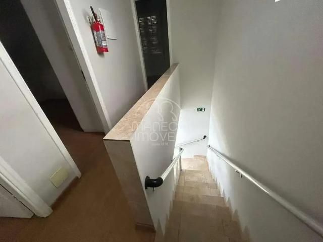 Casa / Sobrado para Locação em Santos/SP Embaré 3 Quartos