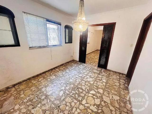 Casa / Sobrado para Locação em Santos/SP Embaré 3 Quartos