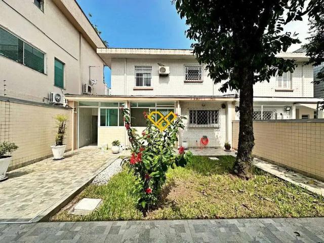 Casa / Sobrado para Locação em Santos/SP Embaré 3 Quartos