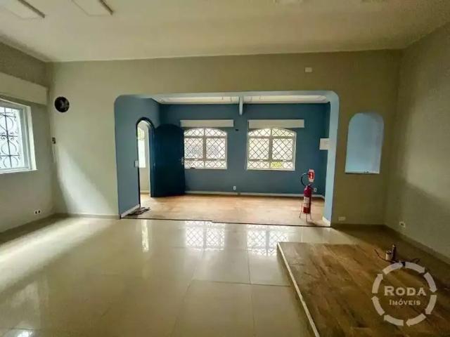 Casa / Sobrado para Locação em Santos/SP Embaré 3 Quartos