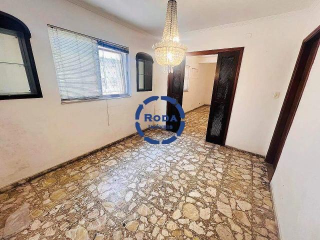 Casa / Sobrado para Locação em Santos/SP Embaré 3 Quartos