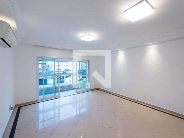 Casa / Sobrado para Locação em Santos/SP Embaré 4 Quartos