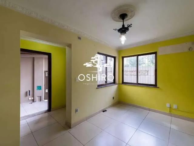 Casa / Sobrado para Locação em Santos/SP Embaré 4 Quartos