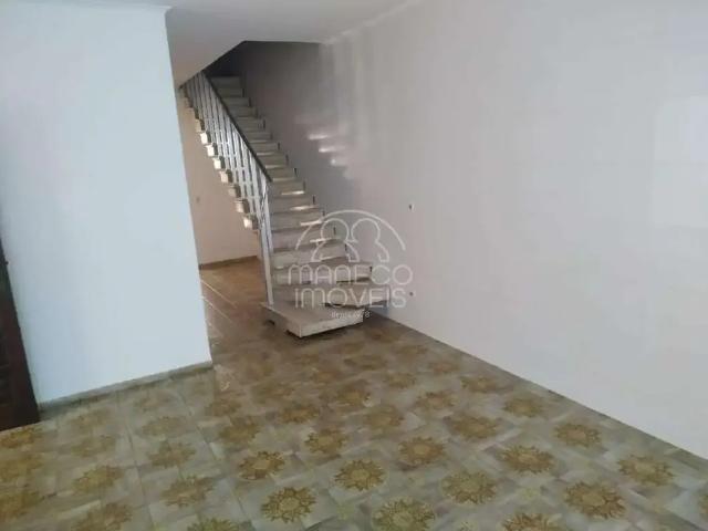 Casa / Sobrado para Locação em Santos/SP Embaré 4 Quartos