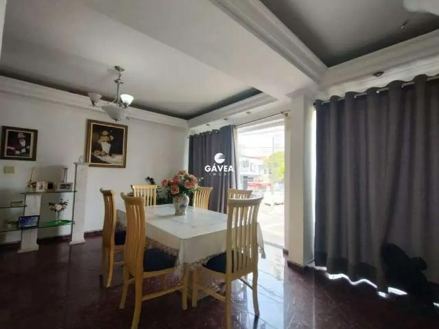Casa / Sobrado para Locação em Santos/SP Embaré 4 Quartos
