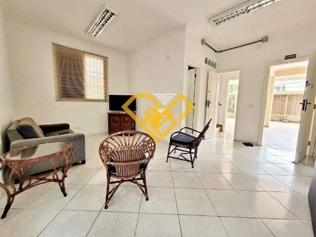 Casa / Sobrado para Locação em Santos/SP Embaré 4 Quartos