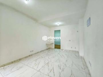 Casa / Sobrado para Locação em Santos/SP Embaré 4 Quartos