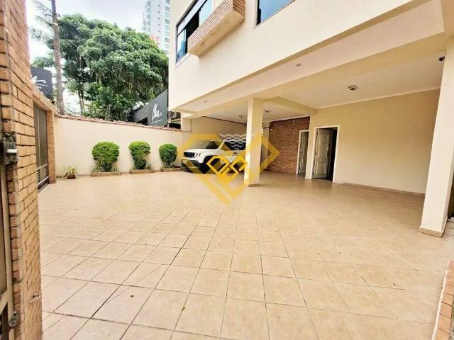 Casa / Sobrado para Locação em Santos/SP Embaré 4 Quartos