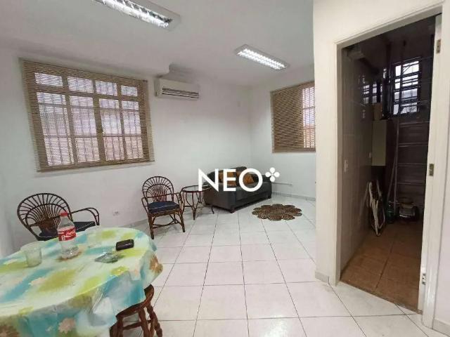 Casa / Sobrado para Locação em Santos/SP Embaré 4 Quartos